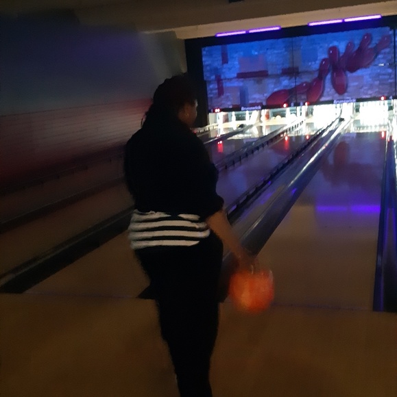 Meet your Posher, Yem - Picture 2 of 2